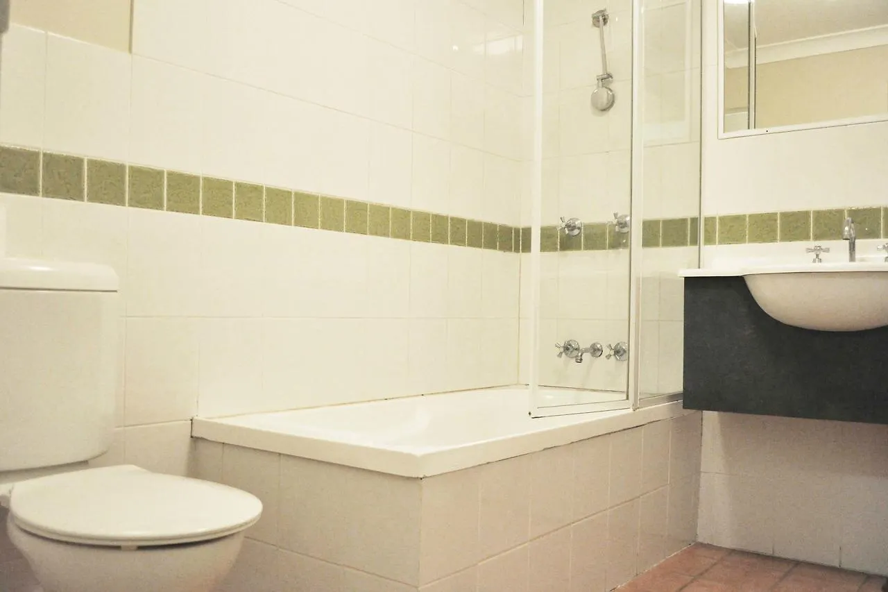 ***  Meadowbrook Hotel Brisbane Loganlea Australia